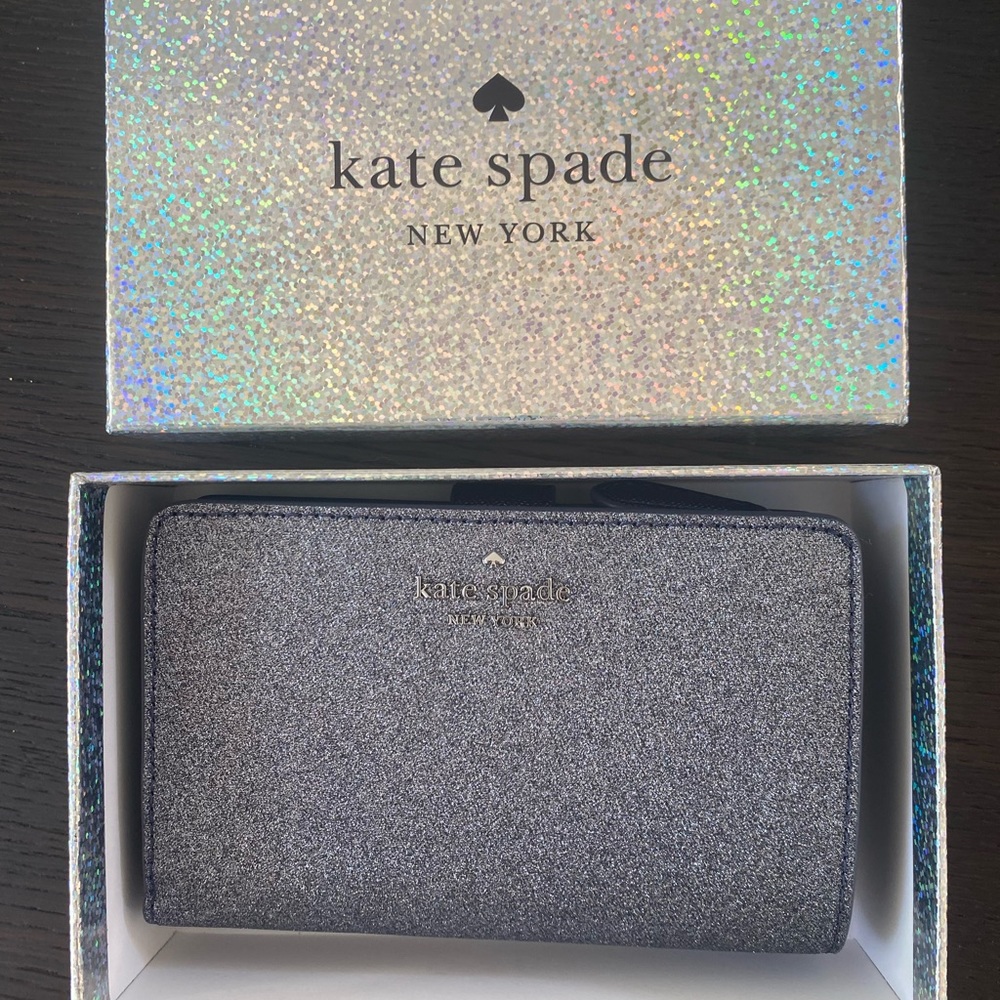 KATE SPADE medium compact wallet ✨NEW in box✨